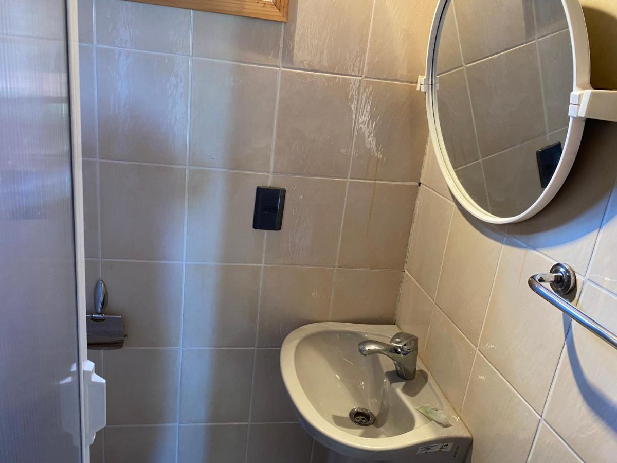 Hostal Los Pioneros Πουέρτο Νατάλες Εξωτερικό φωτογραφία