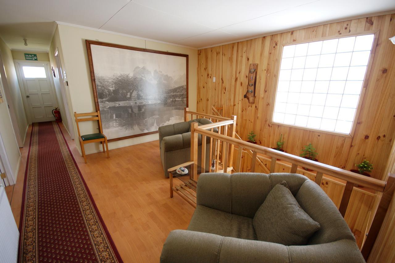 Hostal Los Pioneros Πουέρτο Νατάλες Εξωτερικό φωτογραφία