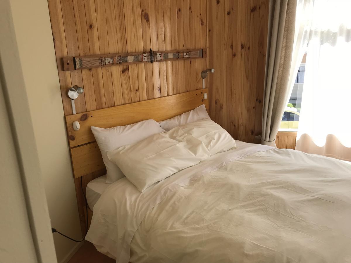 Hostal Los Pioneros Πουέρτο Νατάλες Εξωτερικό φωτογραφία
