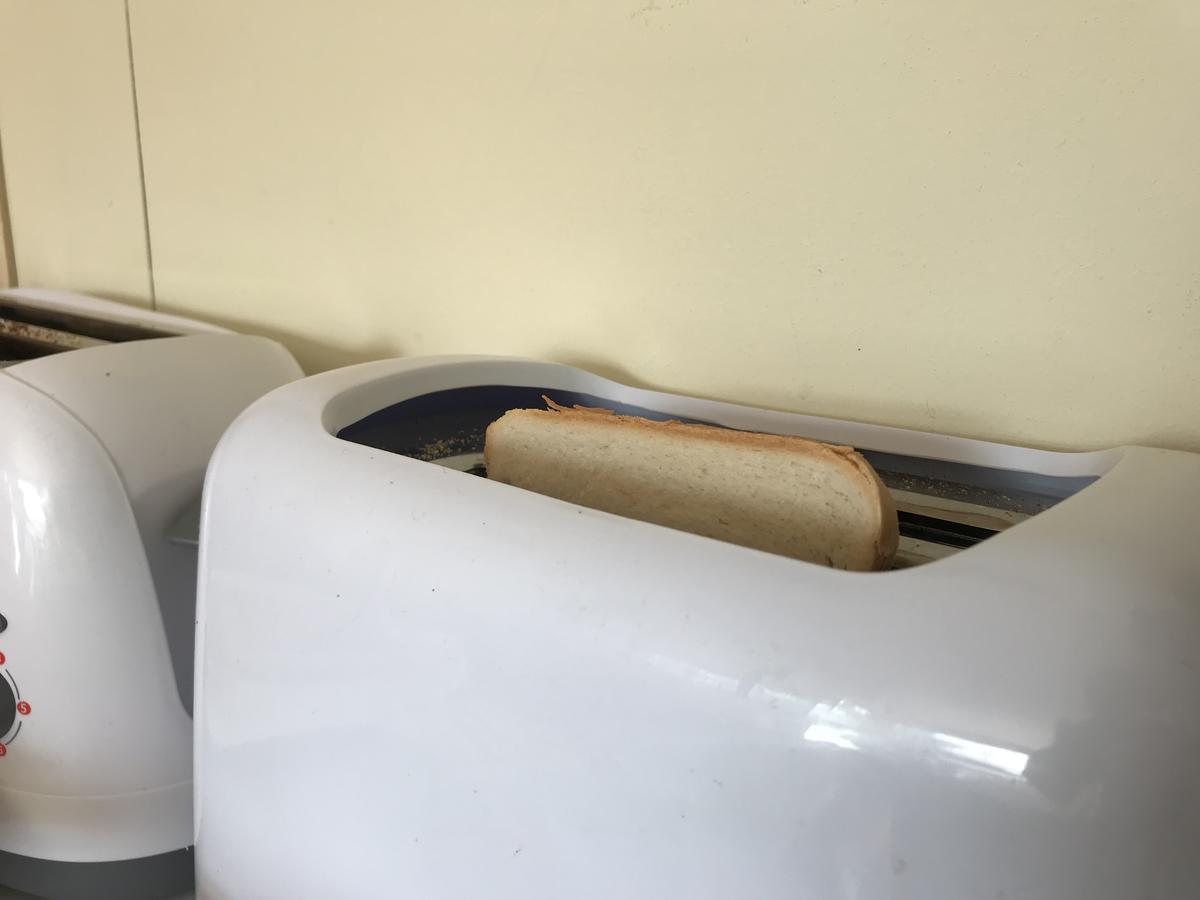 Hostal Los Pioneros Πουέρτο Νατάλες Εξωτερικό φωτογραφία
