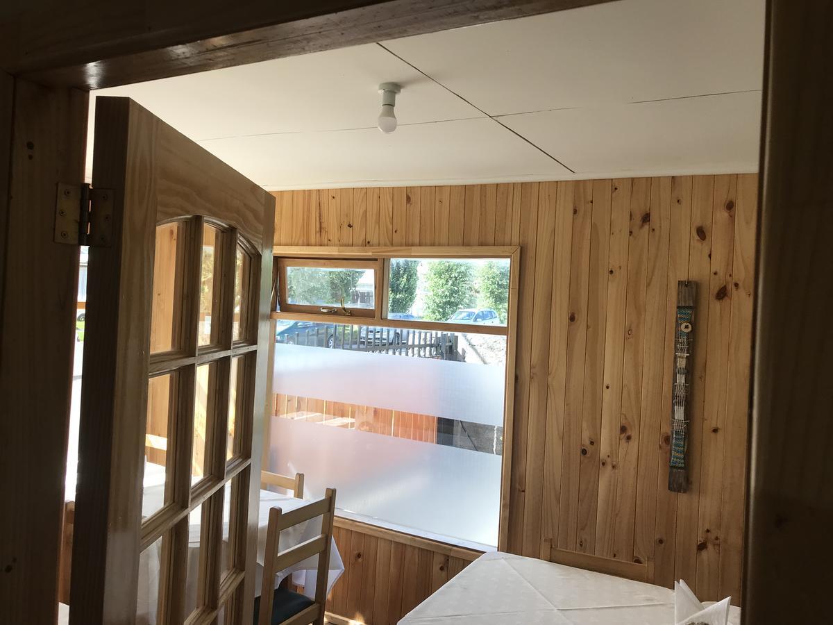Hostal Los Pioneros Πουέρτο Νατάλες Εξωτερικό φωτογραφία